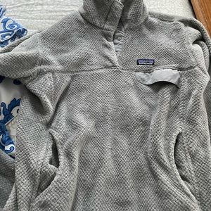 Patagonia fleece pullover.